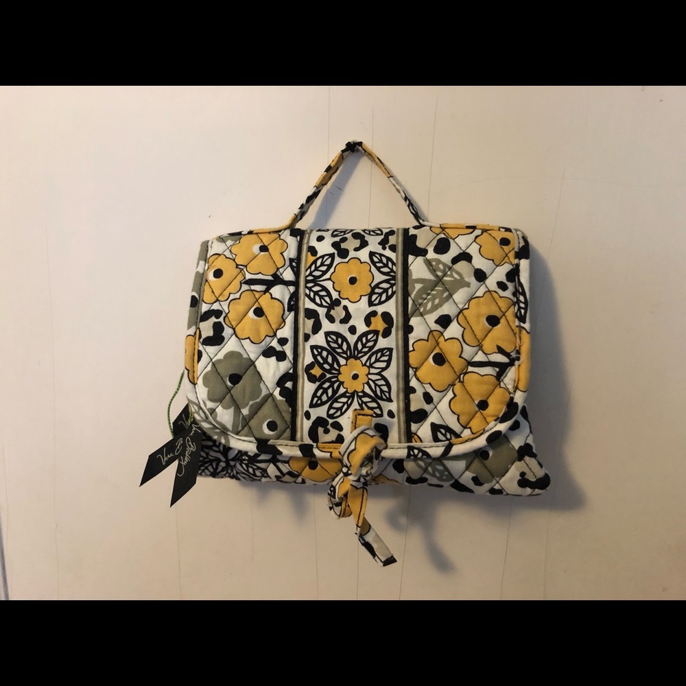 NWOT Vera Bradley mini travel organizer in Go Wild